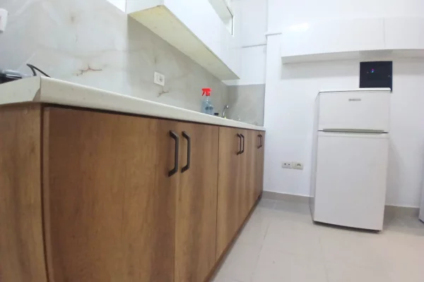 Shtepi me qera Apartament ne Tirane, 1+1, Mobilimi E mobiluar, Pagesa 50,000  Leke.