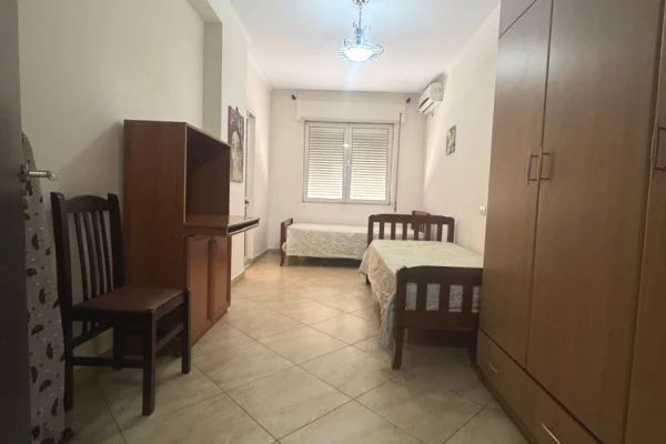 Shtepi me qera Apartament ne Tirane, 2+1, Mobilimi E mobiluar, Pagesa 60,000  Leke.