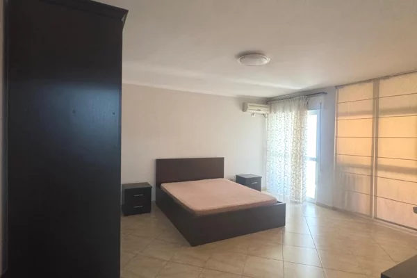 Shtepi me qera Apartament ne Tirane, 2+1, Mobilimi E mobiluar, Pagesa 60,000  Leke.