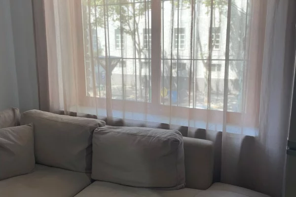 Shtepi me qera Apartament ne Tirane, 1+1, Mobilimi E mobiluar, Pagesa 55,000  Leke.