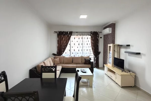 Shtepi me qera Apartament ne Tirane, 2+1, Mobilimi E mobiluar, Pagesa 50,000  Leke.