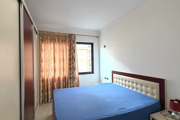 Shtepi me qera Apartament ne Tirane, 2+1, Mobilimi E mobiluar, Pagesa 50,000  Leke.