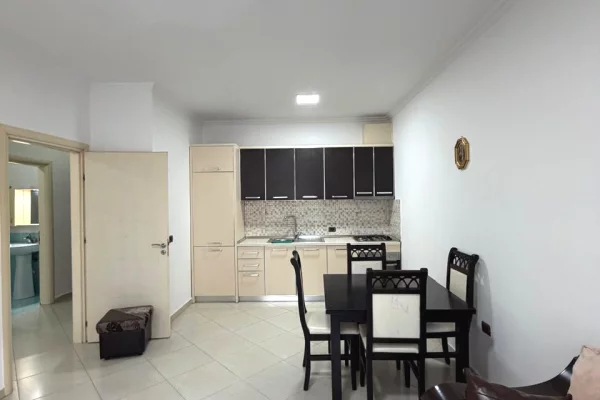 Shtepi me qera Apartament ne Tirane, 2+1, Mobilimi E mobiluar, Pagesa 50,000  Leke.
