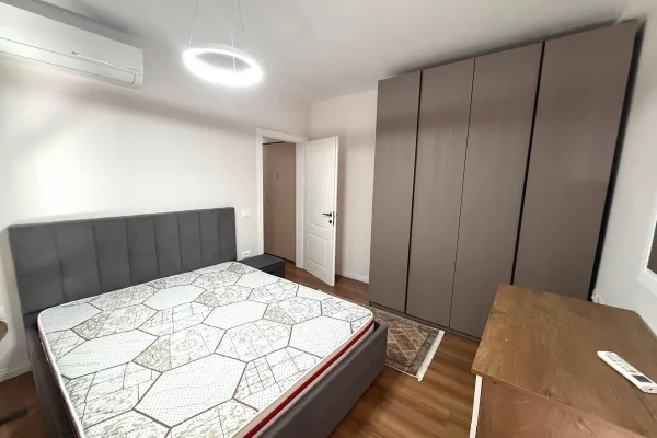Shtepi me qera Apartament ne Tirane, 2+1, Mobilimi E mobiluar, Pagesa 750  Euro.