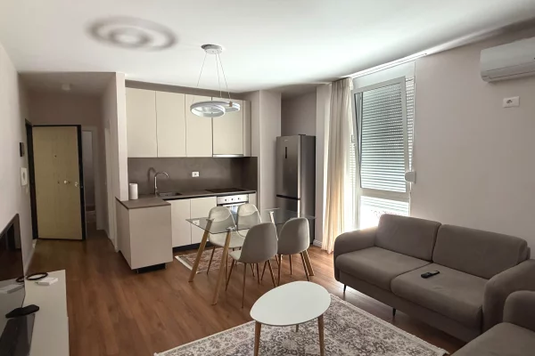 Shtepi me qera Apartament ne Tirane, 2+1, Mobilimi E mobiluar, Pagesa 750  Euro.