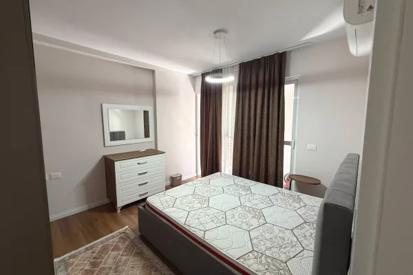 Shtepi me qera Apartament ne Tirane, 2+1, Mobilimi E mobiluar, Pagesa 750  Euro.