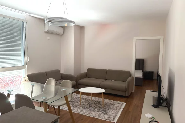 Shtepi me qera 2+1 ne Tirane - 750 Euro