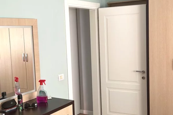 Shtepi me qera Apartament ne Tirane, 2+1, Mobilimi E mobiluar, Pagesa 50,000  Leke.