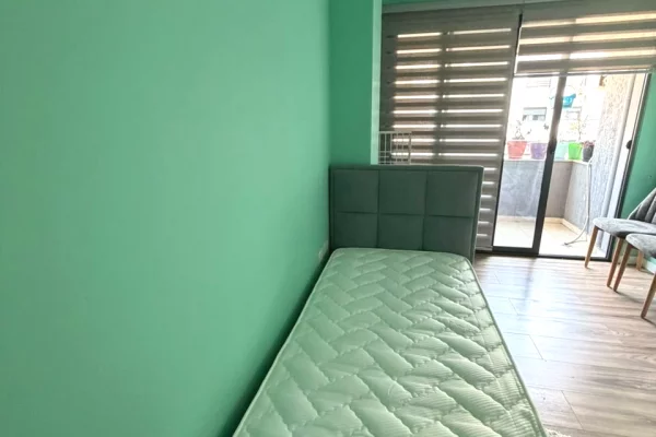 Shtepi me qera Apartament ne Tirane, 2+1, Mobilimi E mobiluar, Pagesa 50,000  Leke.