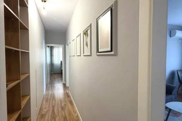 Shtepi me qera Apartament ne Tirane, 2+1, Mobilimi E mobiluar, Pagesa 50,000  Leke.