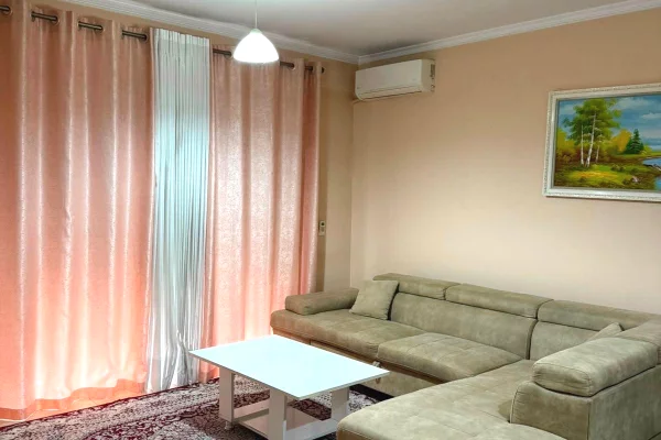 Shtepi me qera Apartament ne Tirane, 1+1, Mobilimi E mobiluar, Pagesa 50,000  Leke.