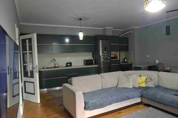 Shtepi me qera Apartament ne Tirane, 2+1, Mobilimi E mobiluar, Pagesa 70,000  Leke.