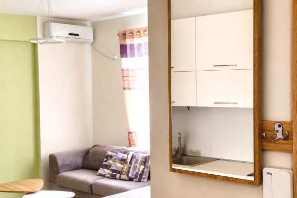 Shtepi me qera Apartament ne Tirane, 2+1, Mobilimi E mobiluar, Pagesa 65,000  Leke.
