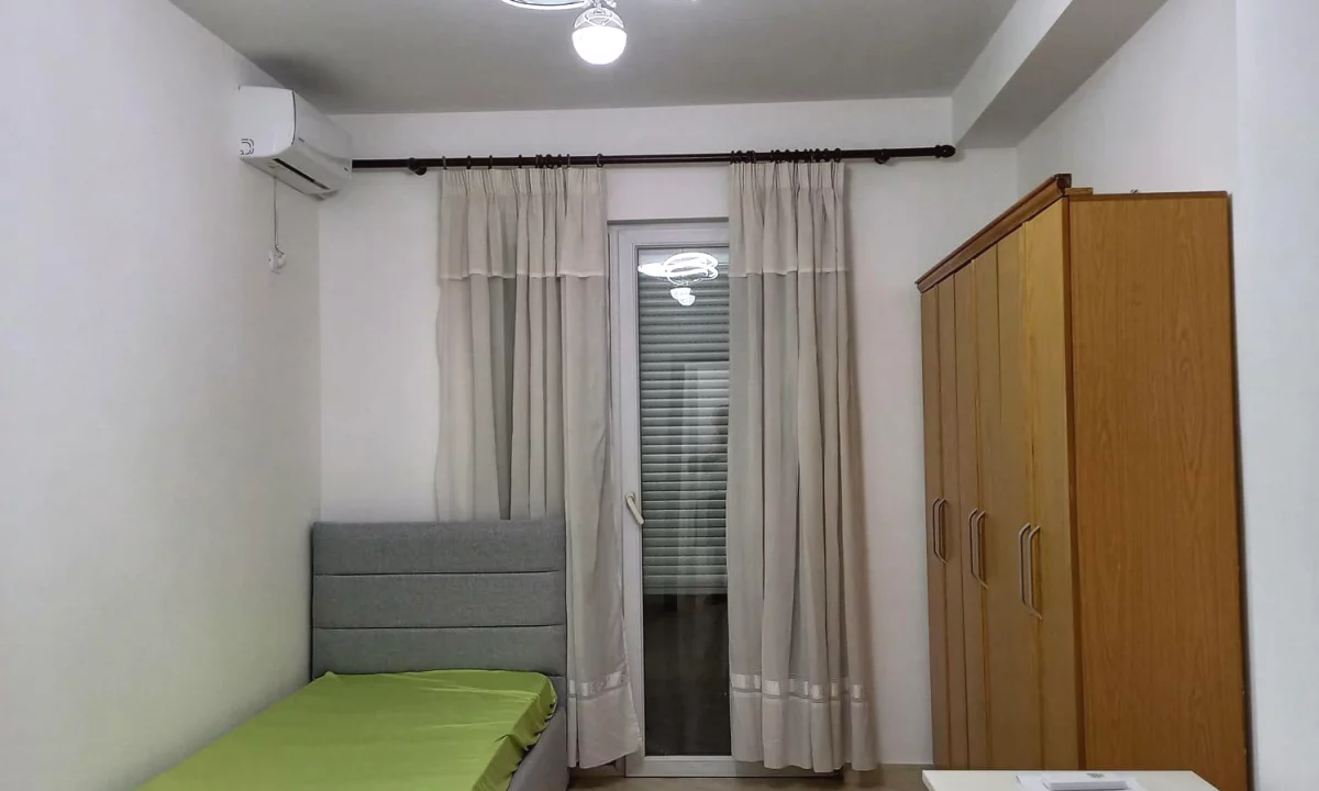 Shtepi me qera Apartament ne Tirane, 2+1, Mobilimi E mobiluar, Pagesa 56,000  Leke.