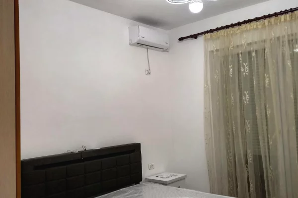 Shtepi me qera Apartament ne Tirane, 2+1, Mobilimi E mobiluar, Pagesa 56,000  Leke.