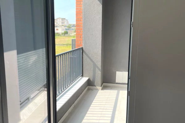 Shtepi me qera Apartament ne Tirane, 2+1, Mobilimi Bosh, pa mobiluar, Pagesa 45,000  Leke.