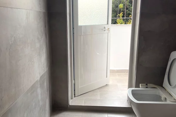 Shtepi me qera Apartament ne Tirane, 1+1, Mobilimi E mobiluar, Pagesa 65,000  Leke.