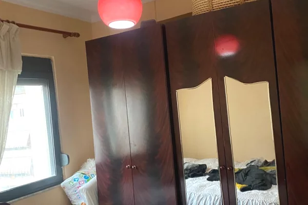 Shtepi me qera Apartament ne Tirane, 3+1, Mobilimi E mobiluar, Pagesa 45,000  Leke.