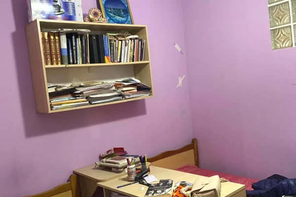 Shtepi me qera Apartament ne Tirane, 3+1, Mobilimi E mobiluar, Pagesa 45,000  Leke.