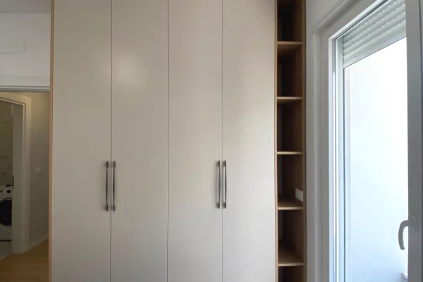 Shtepi me qera Apartament ne Tirane, 2+1, Mobilimi E mobiluar, Pagesa 50,000  Leke.