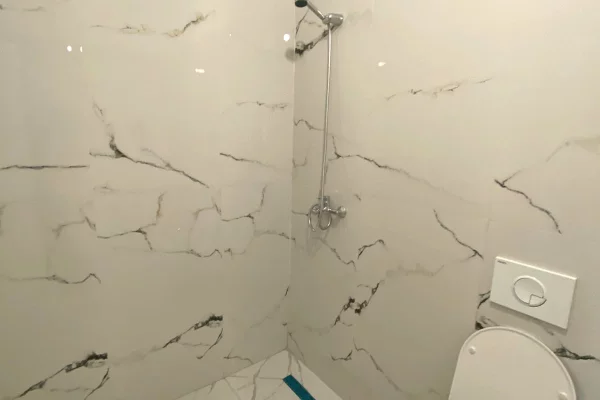 Shtepi me qera Apartament ne Tirane, 2+1, Mobilimi E mobiluar, Pagesa 50,000  Leke.