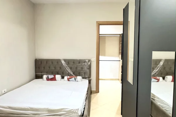 Shtepi me qera Apartament ne Tirane, 2+1, Mobilimi E mobiluar, Pagesa 65,000  Leke.