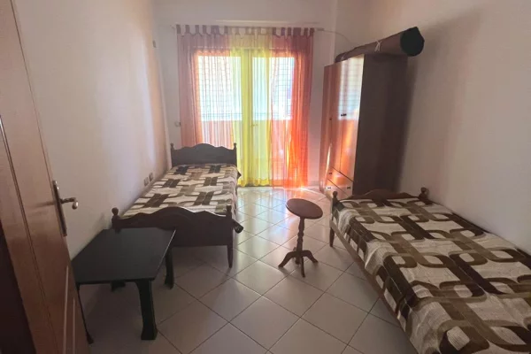 Shtepi me qera Apartament ne Tirane, 2+1, Mobilimi E mobiluar, Pagesa 50,000  Leke.