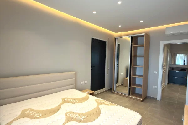 Shtepi me qera Apartament ne Tirane, 1+1, Mobilimi E mobiluar, Pagesa 65,000  Leke.