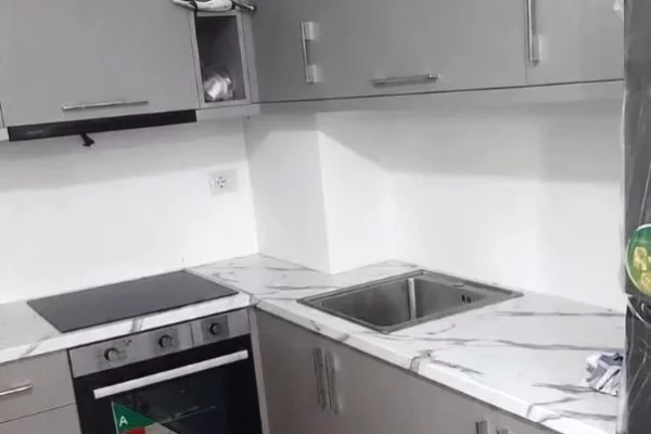 Shtepi me qera Apartament ne Tirane, 1+1, Mobilimi E mobiluar, Pagesa 50,000  Leke.