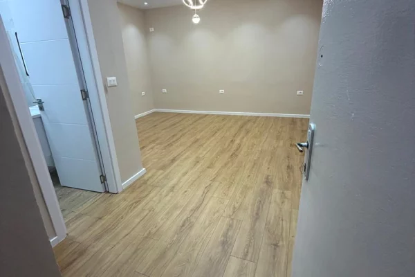 Shtepi ne shitje Garsoniere ne Tirane - 7,500,000 Leke