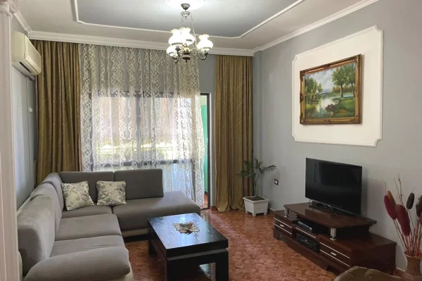 Shtepi me qera 2+1 ne Tirane - 55,000 Leke