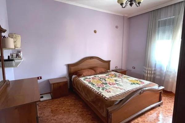 Shtepi me qera Apartament ne Tirane, 2+1, Mobilimi E mobiluar, Pagesa 55,000  Leke.