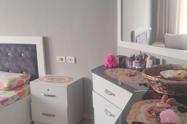 Shtepi me qera Apartament ne Tirane, 2+1, Mobilimi E mobiluar, Pagesa 40,000  Leke.