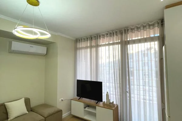 Shtepi me qera Apartament ne Tirane, 1+1, Mobilimi E mobiluar, Pagesa 500  Euro.