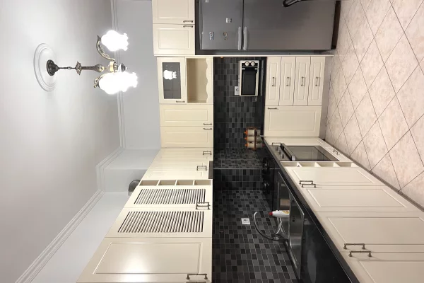 Shtepi me qera Apartament ne Tirane, 2+1, Mobilimi E mobiluar, Pagesa 50,000  Leke.