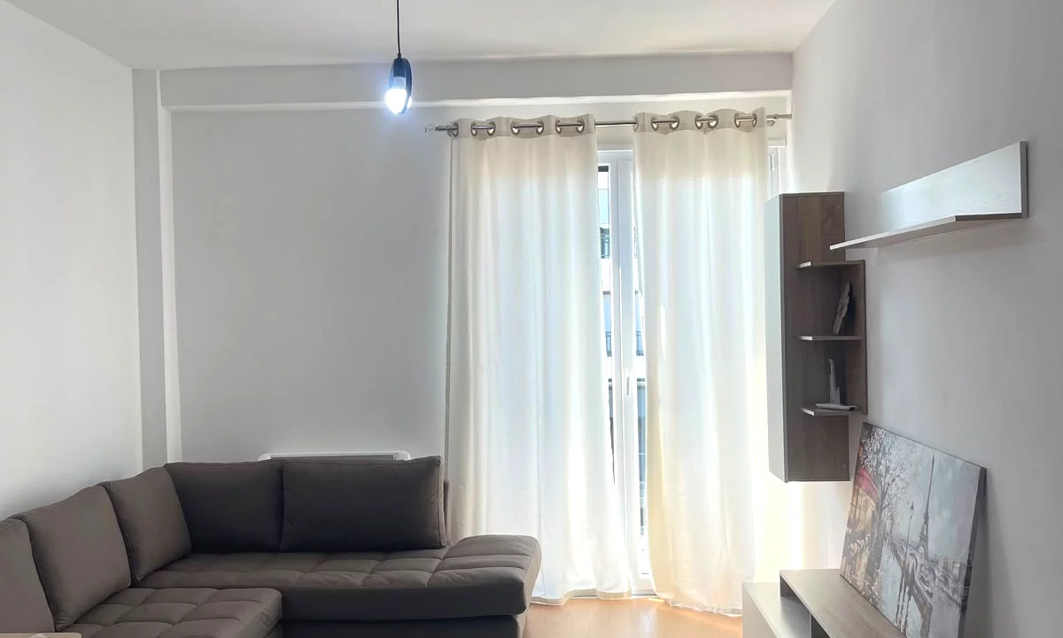 Shtepi me qera Apartament ne Tirane, 1+1, Mobilimi E mobiluar, Pagesa 65,000  Leke.
