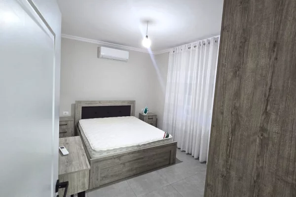Shtepi me qera Shtepi Private ne Tirane, 1+1, Mobilimi E mobiluar, Pagesa 45,000  Leke.