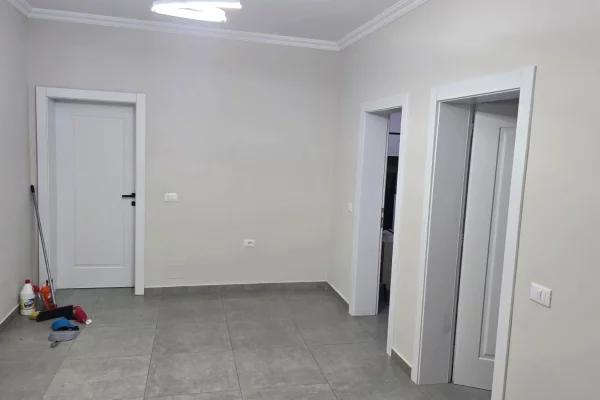Shtepi me qera Shtepi Private ne Tirane, 1+1, Mobilimi E mobiluar, Pagesa 45,000  Leke.