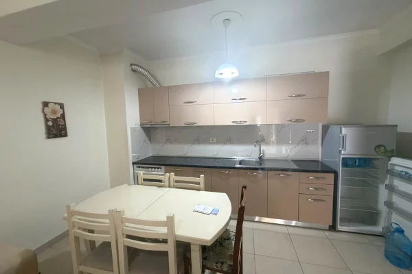 Shtepi me qera Apartament ne Tirane, 1+1, Mobilimi E mobiluar, Pagesa 42,000  Leke.