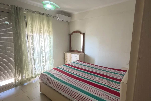 Shtepi me qera Apartament ne Tirane, 1+1, Mobilimi E mobiluar, Pagesa 42,000  Leke.
