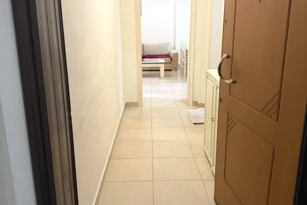Shtepi me qera Apartament ne Tirane, 1+1, Mobilimi E mobiluar, Pagesa 42,000  Leke.