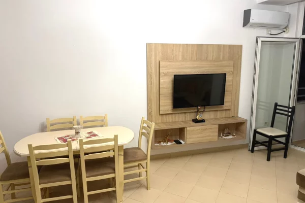 Shtepi me qera Apartament ne Tirane, 2+1, Mobilimi E mobiluar, Pagesa 60,000  Leke.