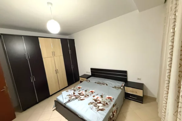 Shtepi me qera Apartament ne Tirane, 2+1, Mobilimi E mobiluar, Pagesa 60,000  Leke.