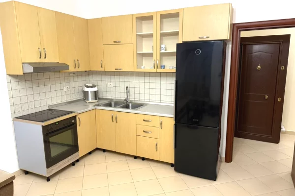 Shtepi me qera Apartament ne Tirane, 2+1, Mobilimi E mobiluar, Pagesa 60,000  Leke.