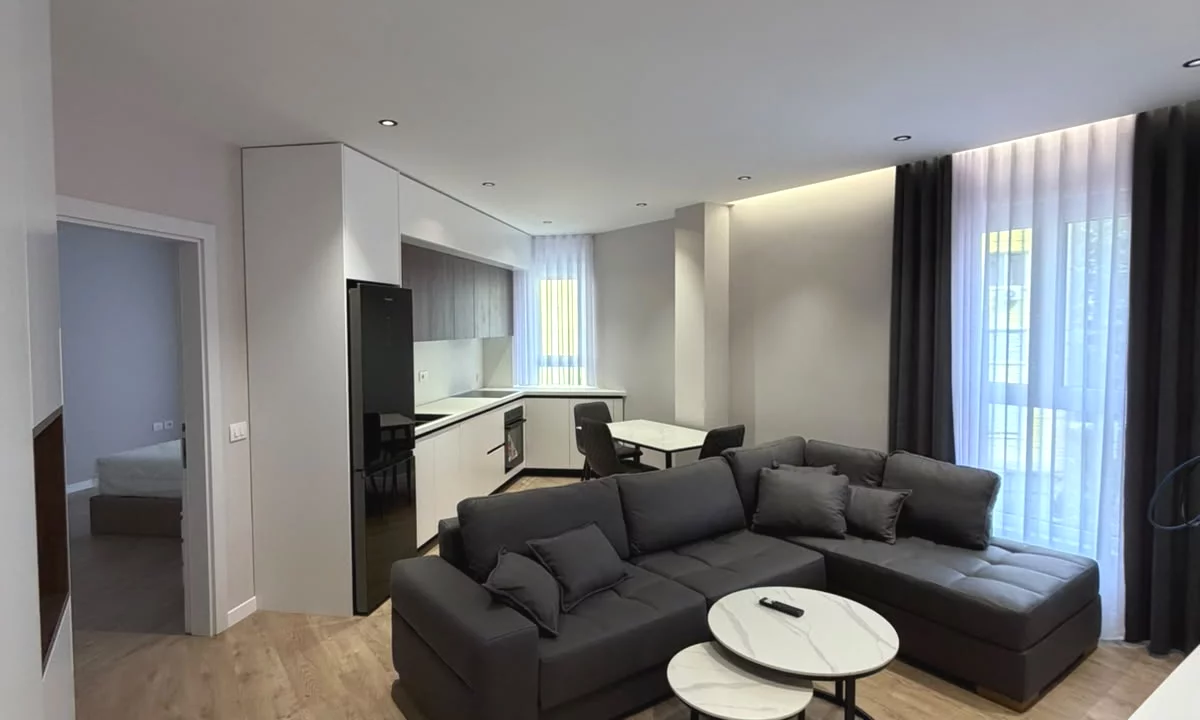 Shtepi me qera Apartament ne Tirane, 1+1, Mobilimi E mobiluar, Pagesa 90,000  Leke.