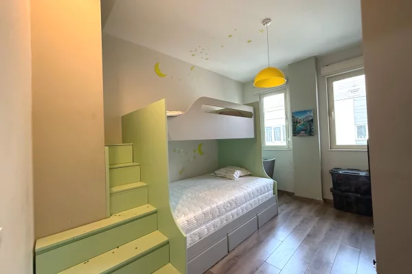 Shtepi me qera Apartament ne Tirane, 2+1, Mobilimi E mobiluar, Pagesa 750  Euro.