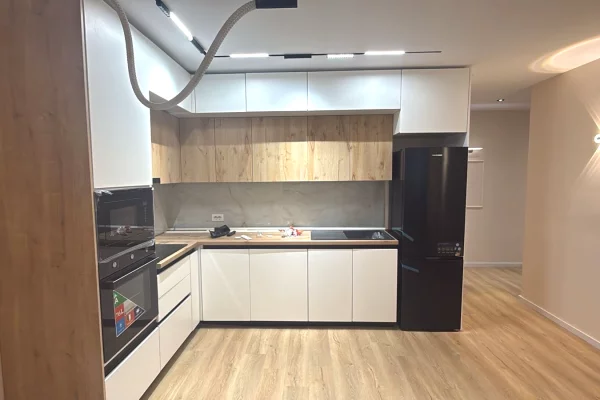 House for Rent Apartment in Tirana, 2+1, Furniture Emty, Payment 60,000  Leke.