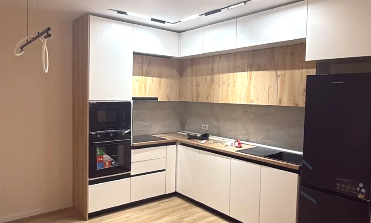 House for Rent Apartment in Tirana, 2+1, Furniture Emty, Payment 60,000  Leke.