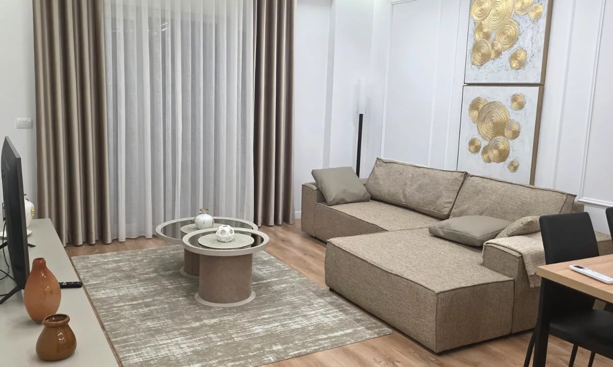 Shtepi me qera Apartament ne Tirane, 1+1, Mobilimi E mobiluar, Pagesa 800  Euro.