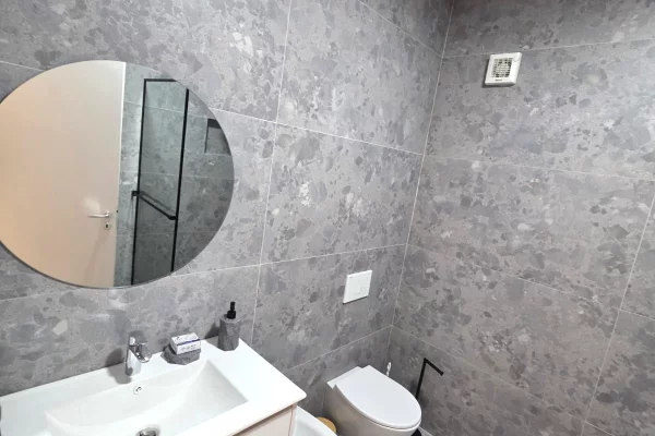 Shtepi me qera Apartament ne Tirane, 1+1, Mobilimi E mobiluar, Pagesa 800  Euro.